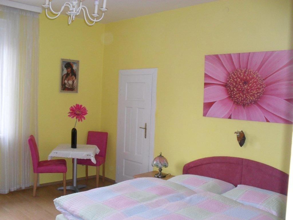 Pension Rak Karlsbad Buitenkant foto