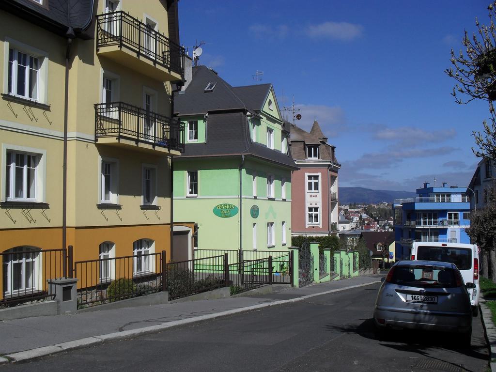 Pension Rak Karlsbad Buitenkant foto